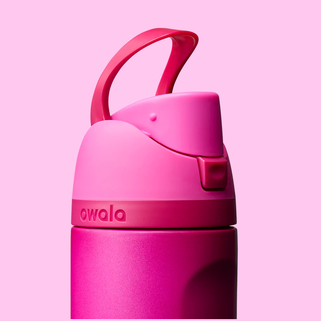 Owala FreeSip® Vatnsbrúsi Read My Lips 24oz.