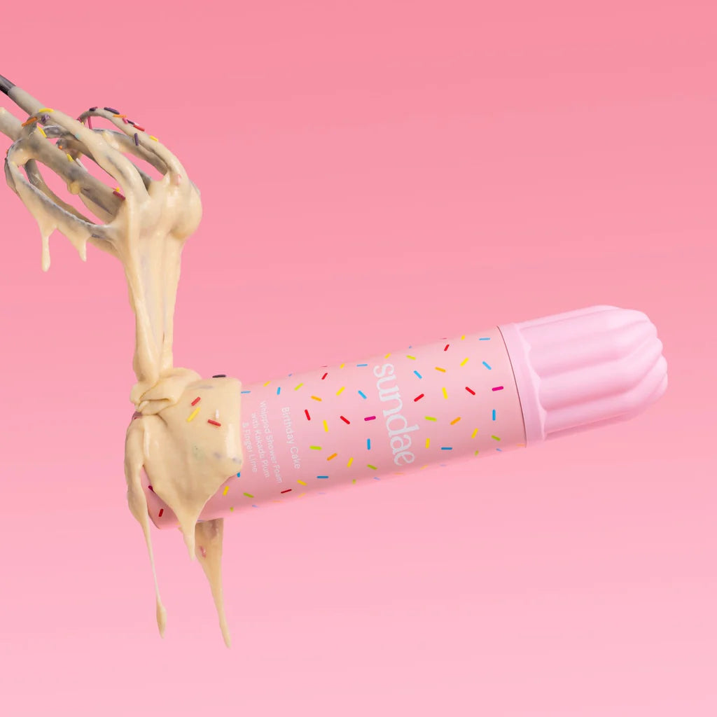 Sturtusápa Whipped Foam Birthday Cake