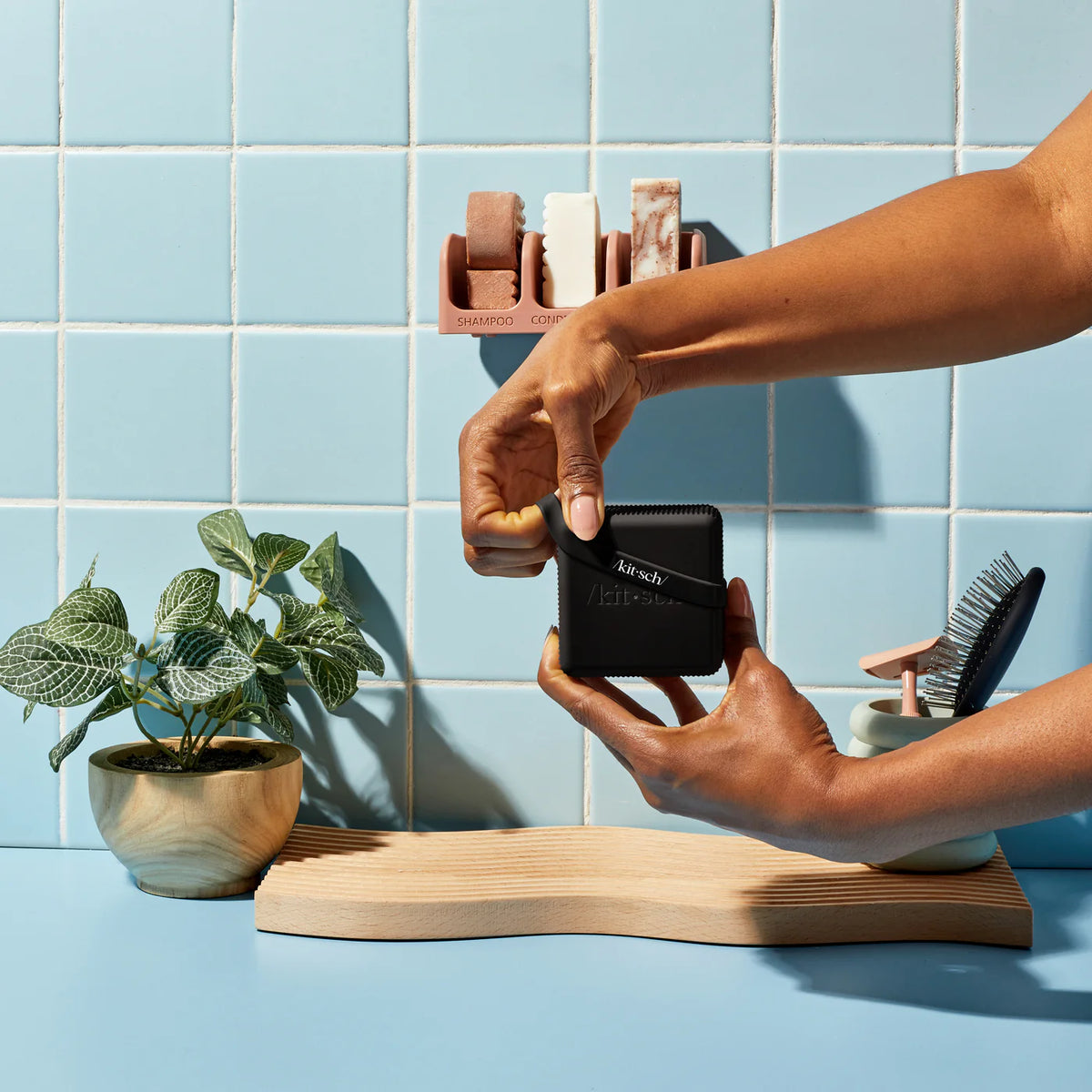 Ferðabox fyrir 2. stk. Kitsch Sjampó/Hárnæringu - Svart