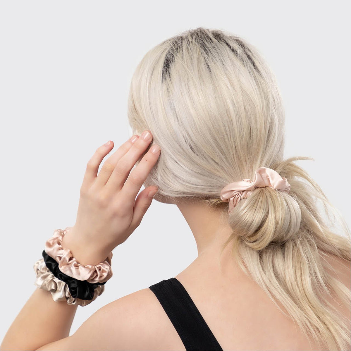 Satín Hárteygjur Scrunchies