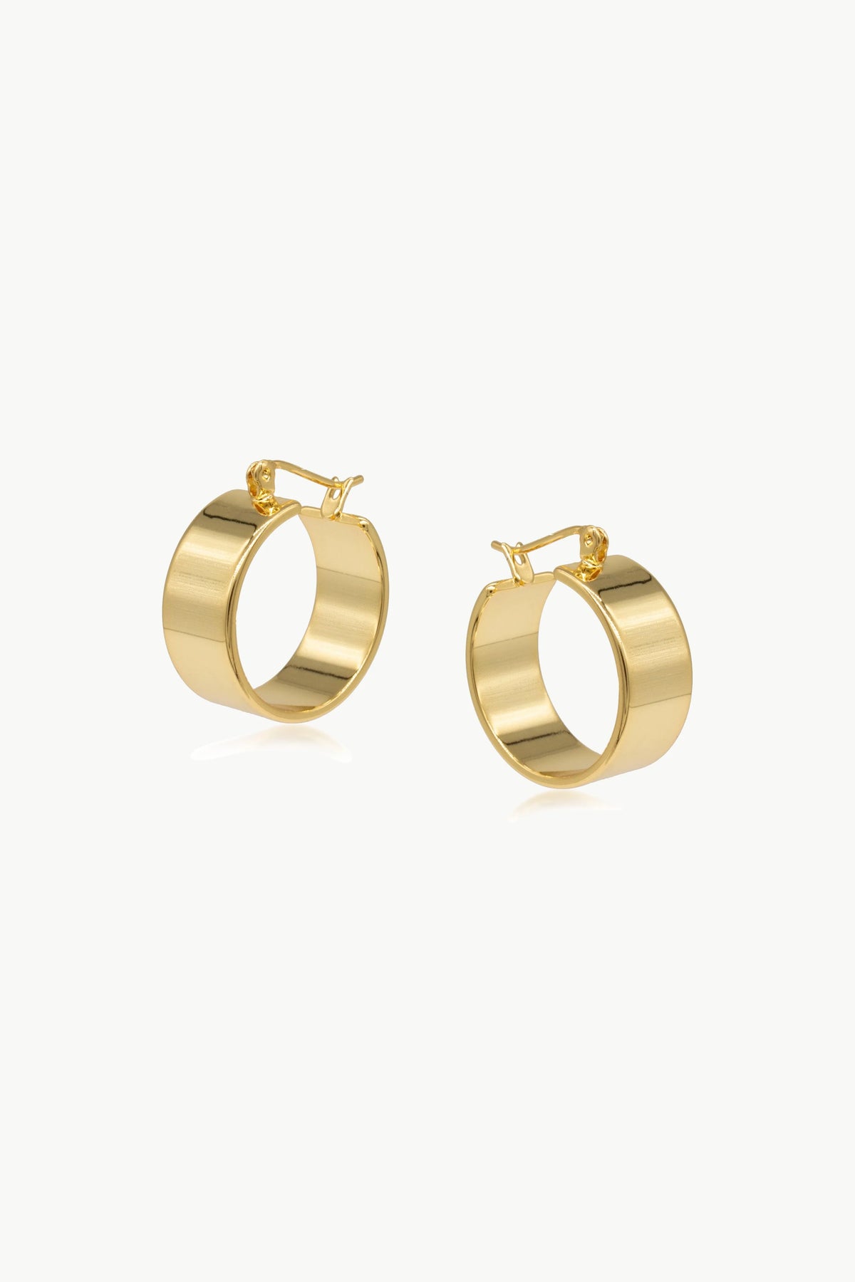 Eyrnalokkar Charlotta