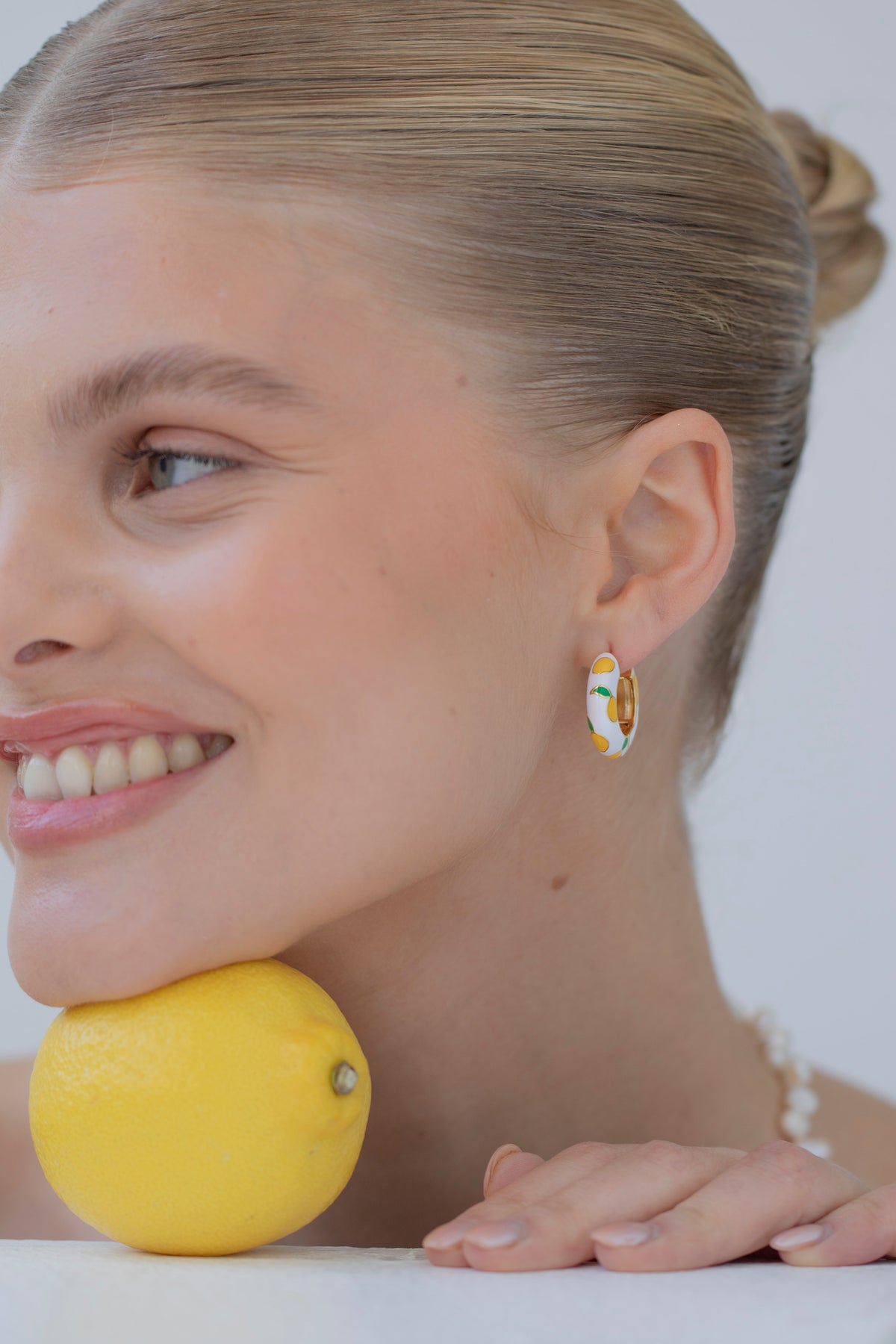 Eyrnalokkar Lemon Gold Ceramic Hoop