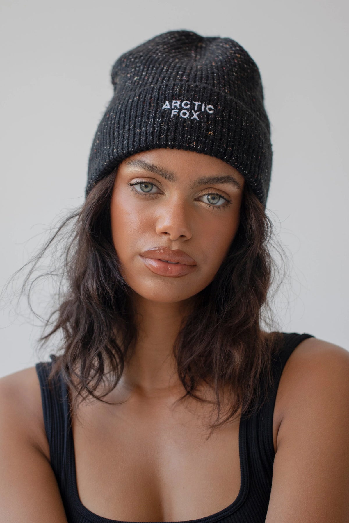 The Embroidered Beanie - Svört