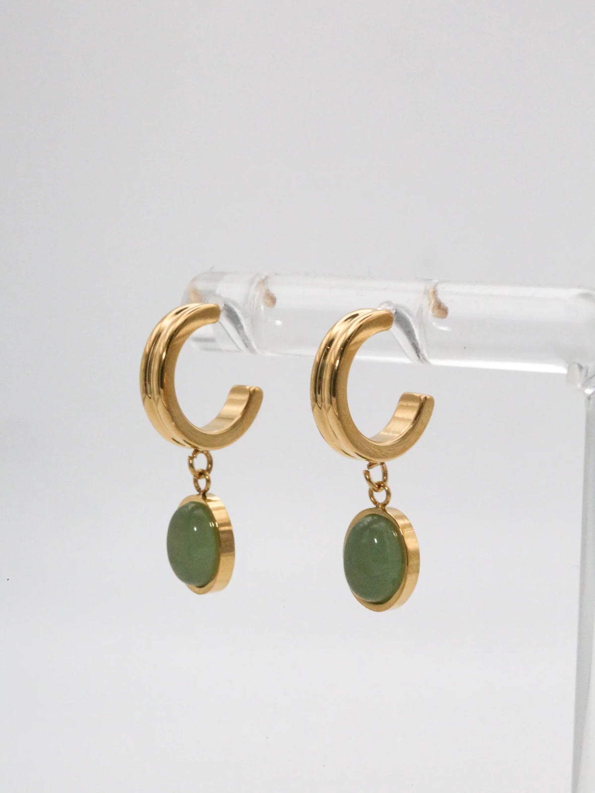 Emerald Hoop Eyrnalokkar