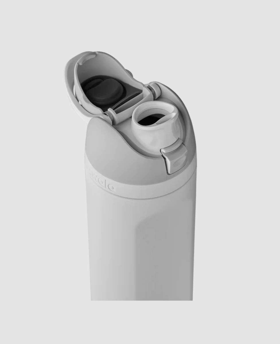 Owala FreeSip® Vatnsbrúsi Shy Marshmallow 24oz.