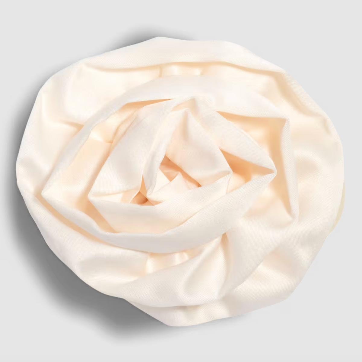 Satin Rosette Medium Flat Cloud Clip Cream