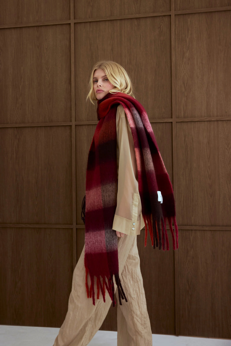 The Reykjavik Scarf - Winterberry Burgundy