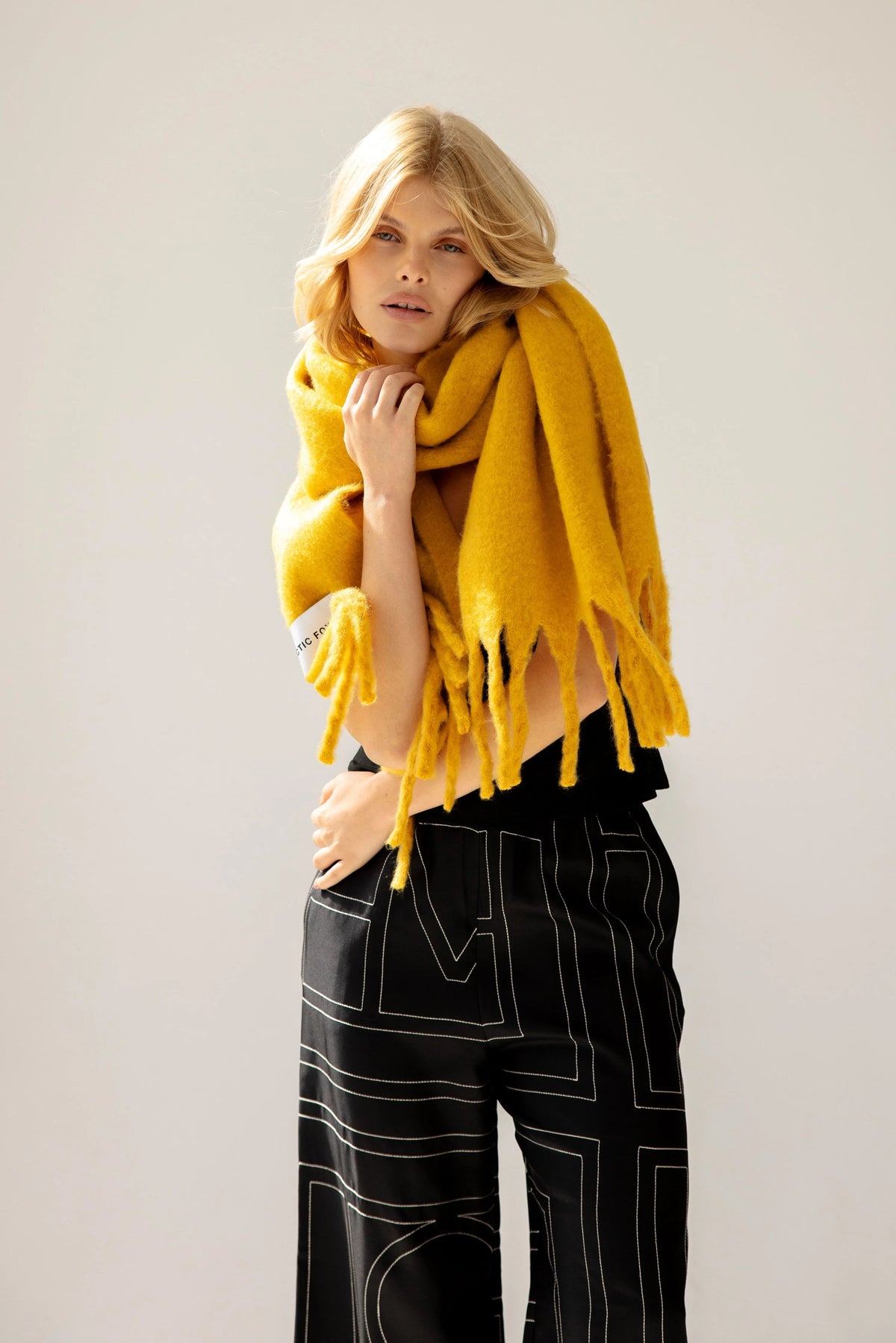 The Stockholm Scarf - Gulur