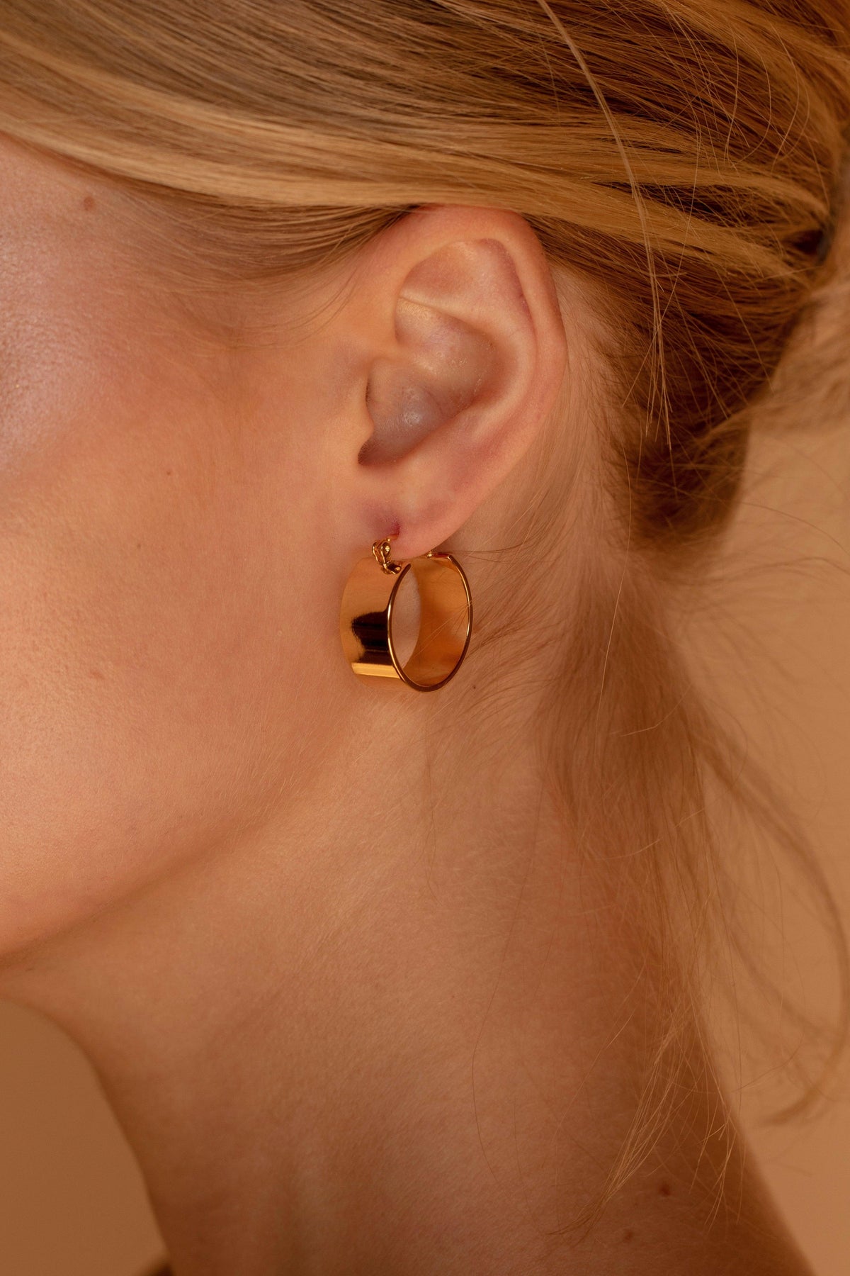 Eyrnalokkar Charlotta