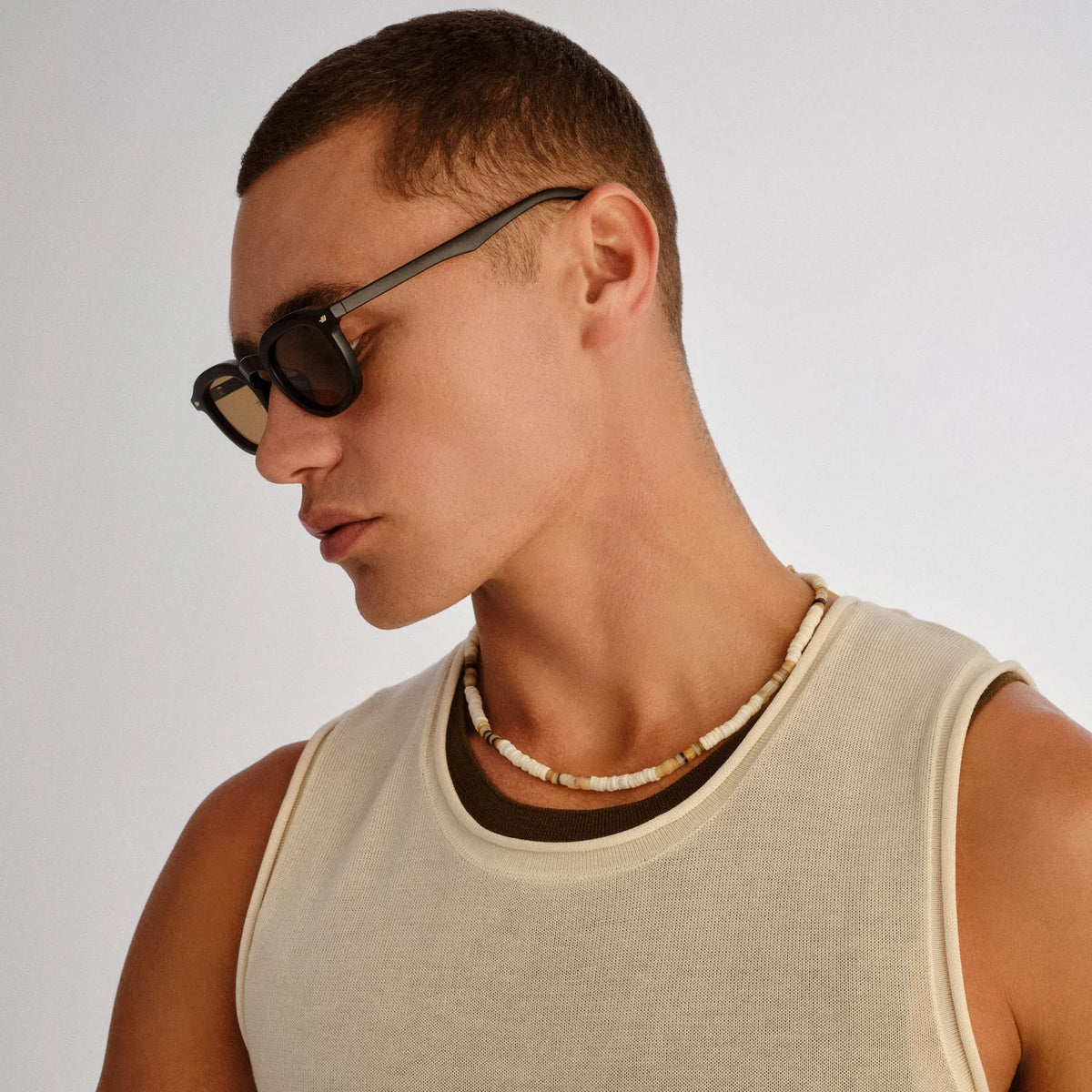 HEART THROB | BLACK LIGHT BROWN MONO
