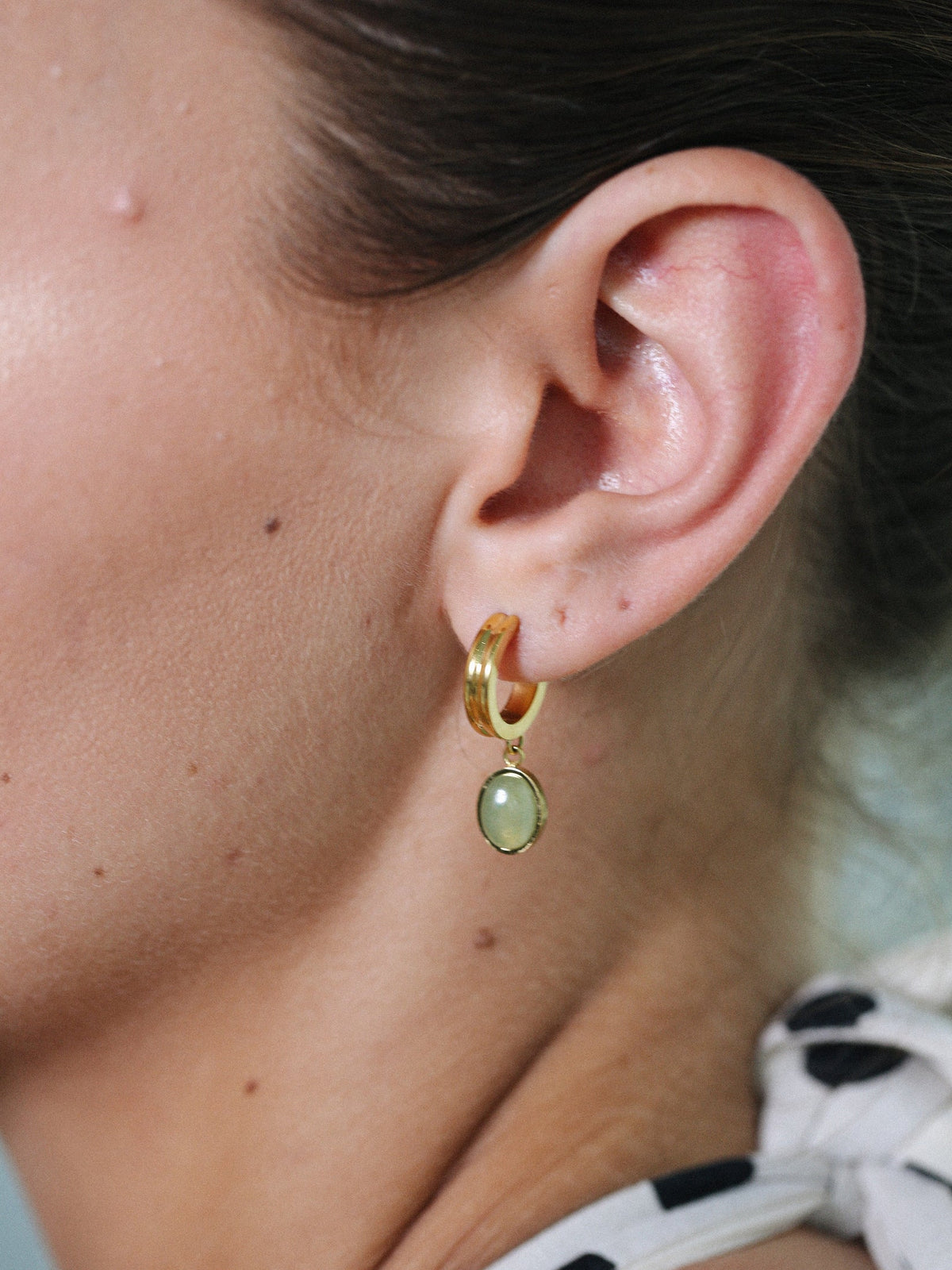 Emerald Hoop Eyrnalokkar