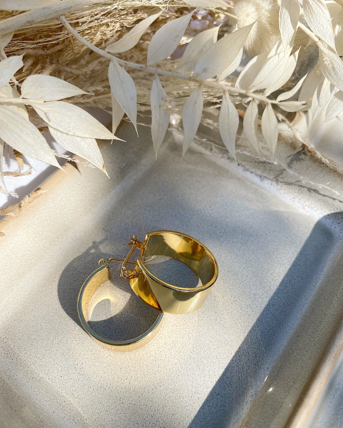 Eyrnalokkar Charlotta